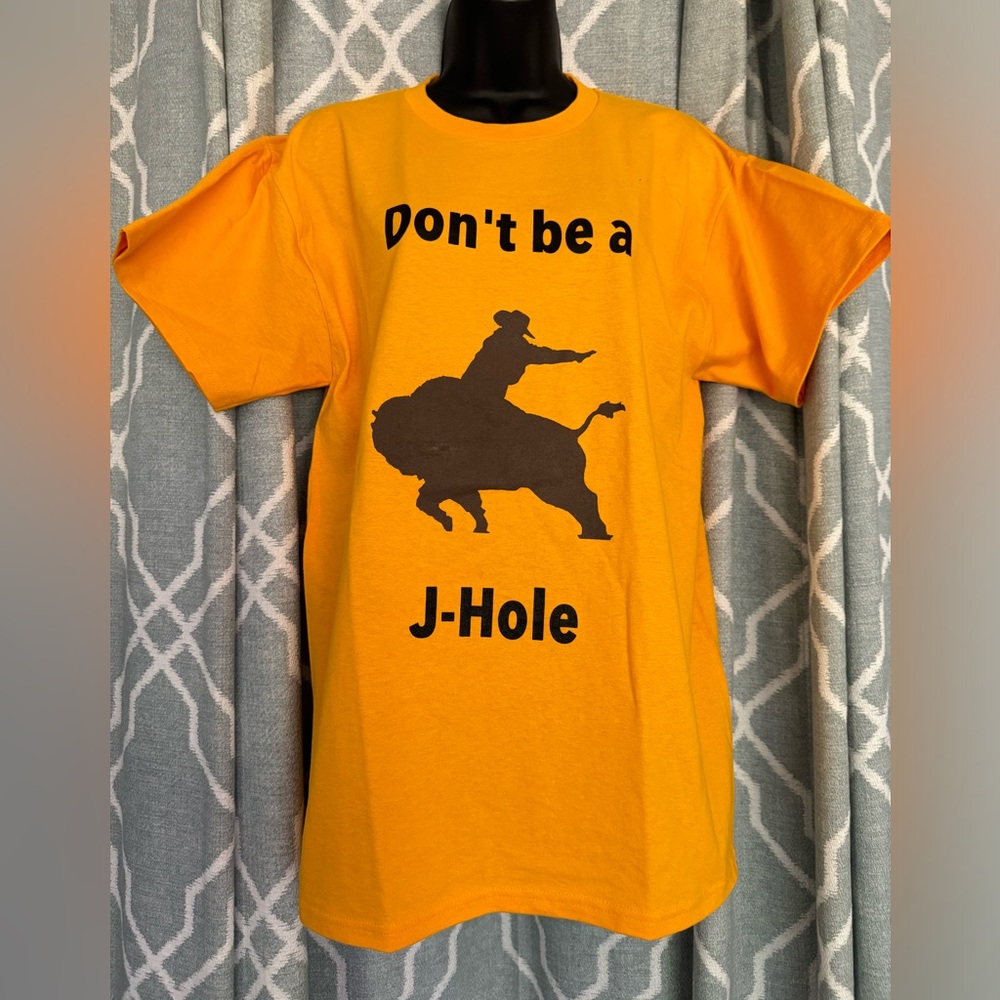 NWT screen printed large Hanes T-shirt